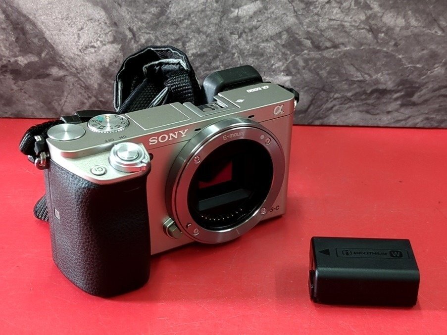 1円～　SONY　ソニー　a6000　ボディ　2430万画素　ミラーレス　一眼カメラ　バッテリー付属　現状品