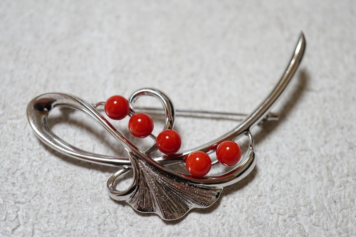 616 赤珊瑚 天然珊瑚 ペンダント ブローチ ヴィンテージ アクセサリー SILVER刻印 冠婚葬祭 コーラル サンゴ さんご ネックレス 装飾品