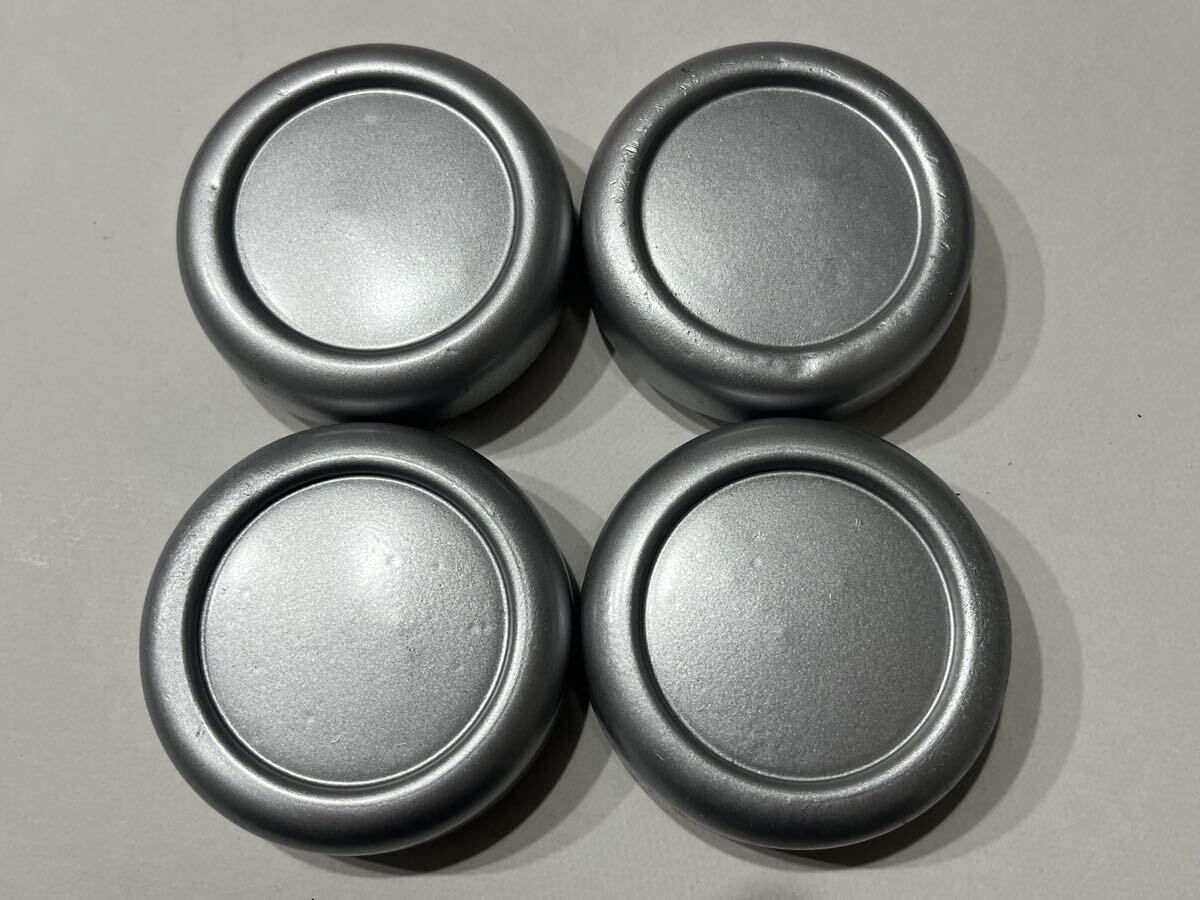 三菱 ミツビシ MITSUBISHI 日産 純正 鉄ホイール スチール センターキャップ4枚 クリッパー ミニキャブ 鉄製 ぎんいろ 塗装 QI20VD