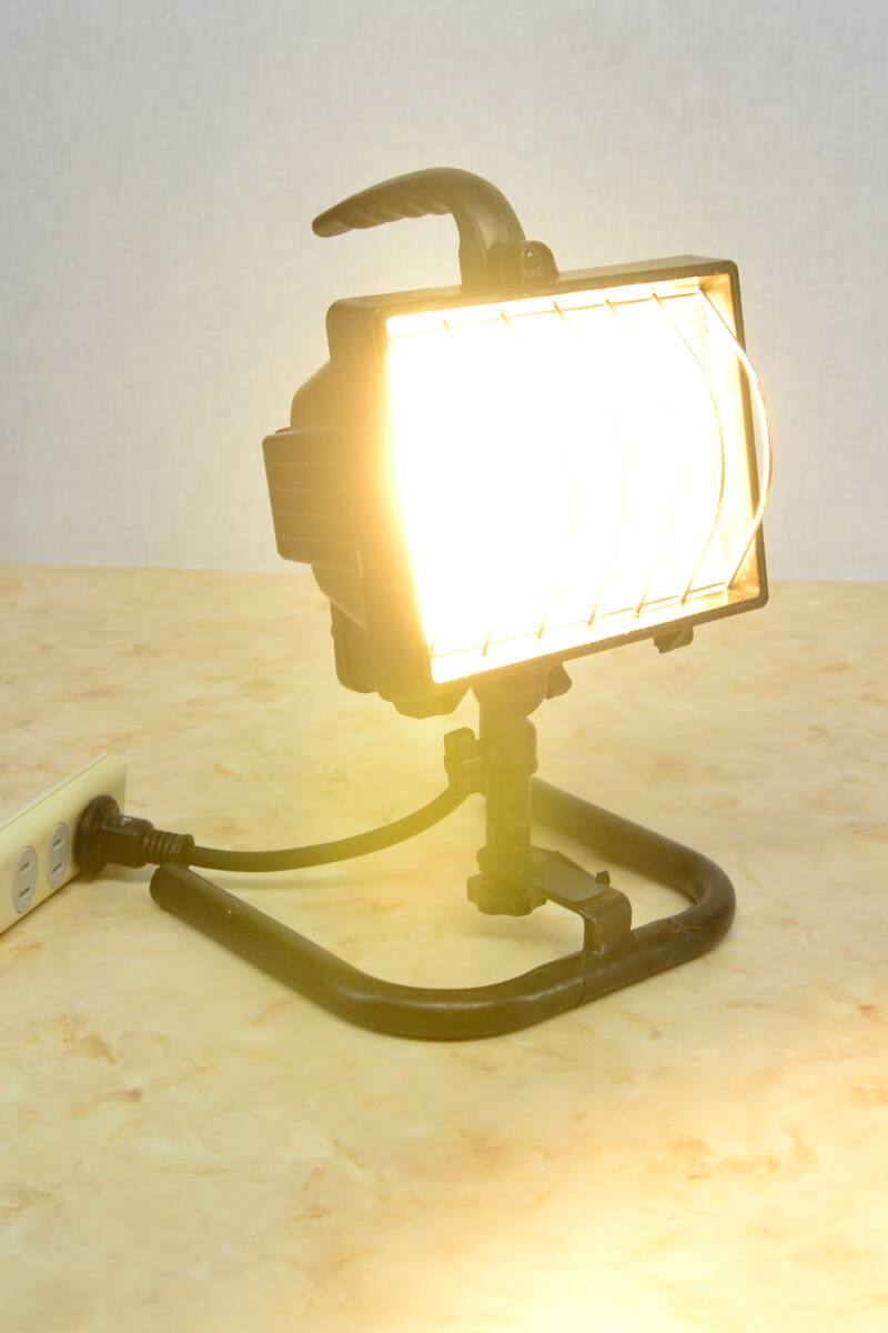 ニチデン㈱ 角型 ハロゲン投光器 500W 置き型 照明器具 フラッドライト 中古品