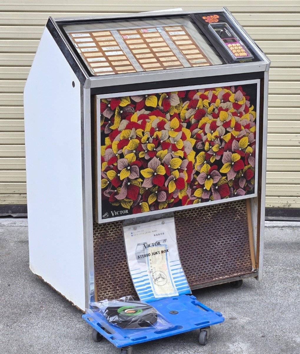 [通電OK 現状品] Victor 日本ビクター ステレオジュークボックス JB-3200 取説・レコード12枚付 レトロ インテリア ジャンク 部品取り