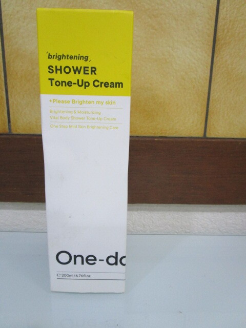 未使用 未開封 ワンデイズユー ブライトニングシャワートーンアップクリーム 200ml One-days you 