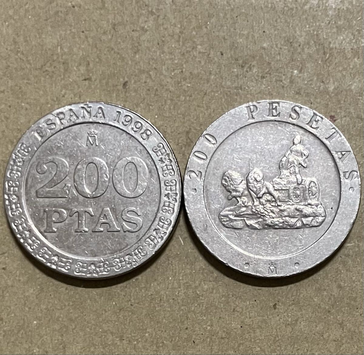 j スペイン　200ペセタ　2種　2枚セット　外国コイン　外国硬貨　旧硬貨　スペインコイン