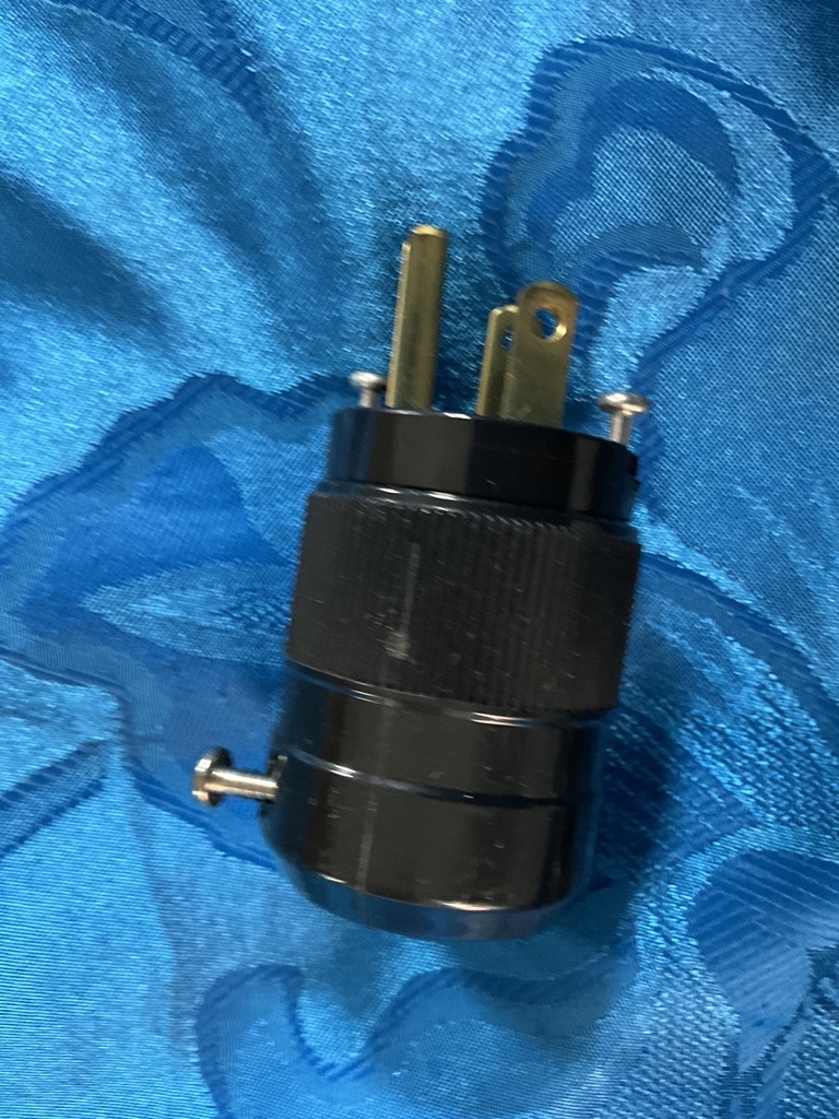 WATTGATE　5266i　無メッキ電源プラグ