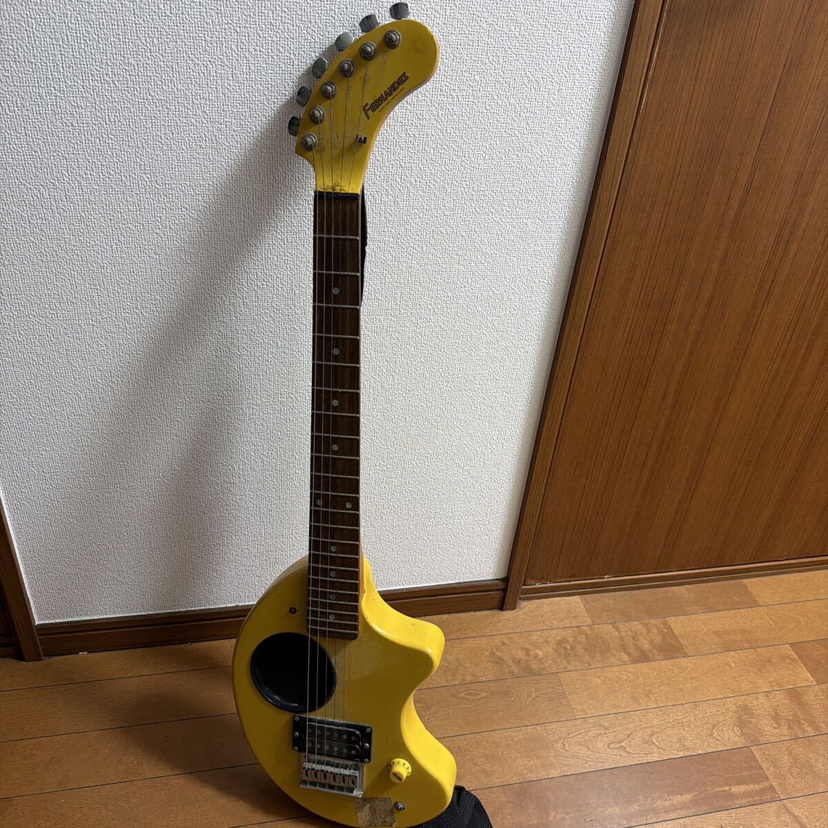 FERNANDES Lemon Limes エレキギター
