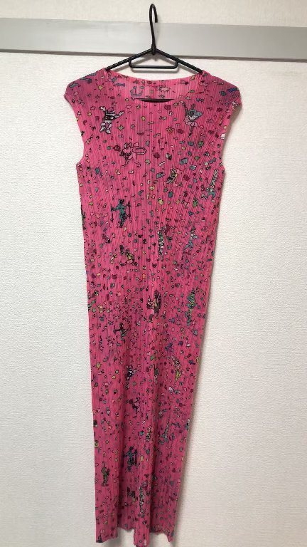 ▼▼▼【新品】PLEATSブリーツ加工総柄ワンピース▼▼▼