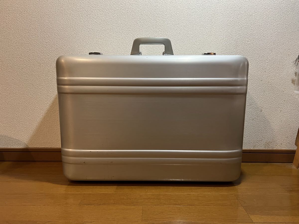 ゼロハリバートン ZERO HALLIBURTON アタッシュケース アルミ