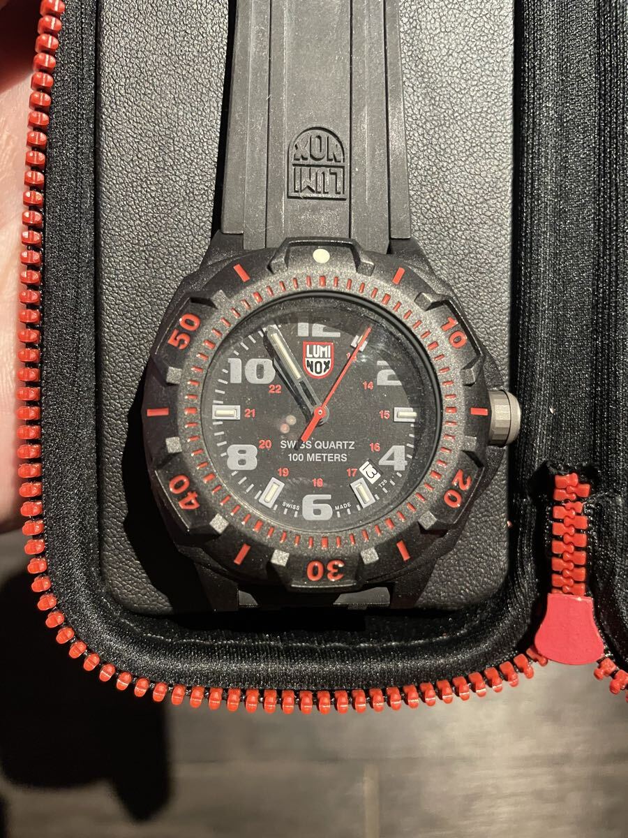 100円スタート　正規品　LUMINOX ルミノックス クォーツ　Ref 0215 新品未使用　電池切れ　ジャンク品の扱いでお願いします