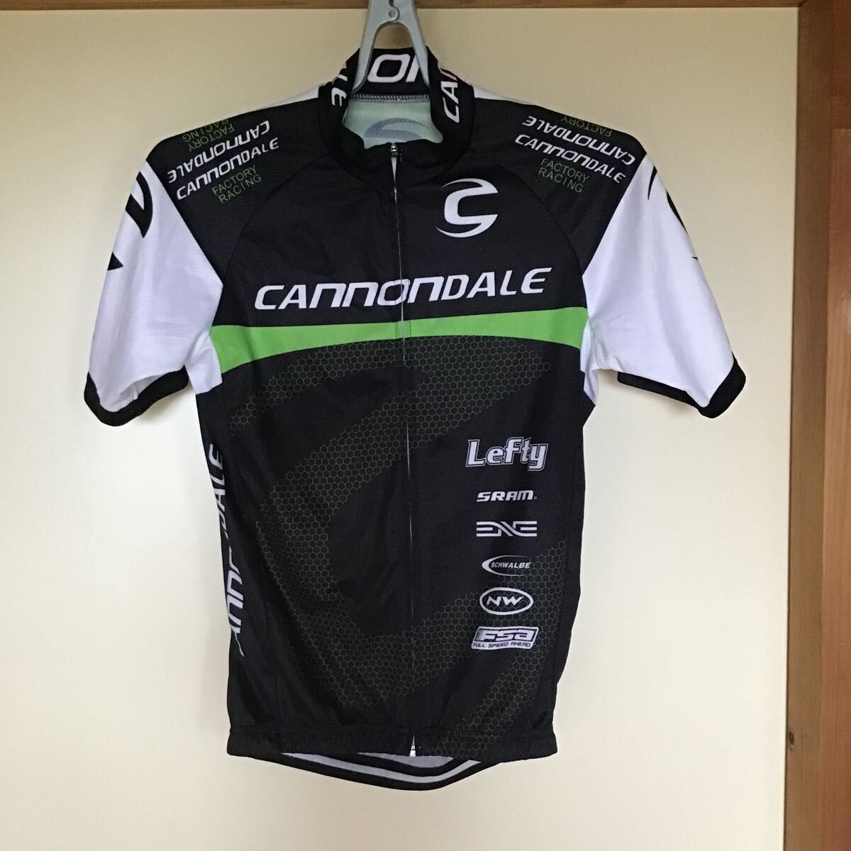 CFR (Cannondale Factory Racing) Replica 半袖サイクルジャージ　サイズS程度