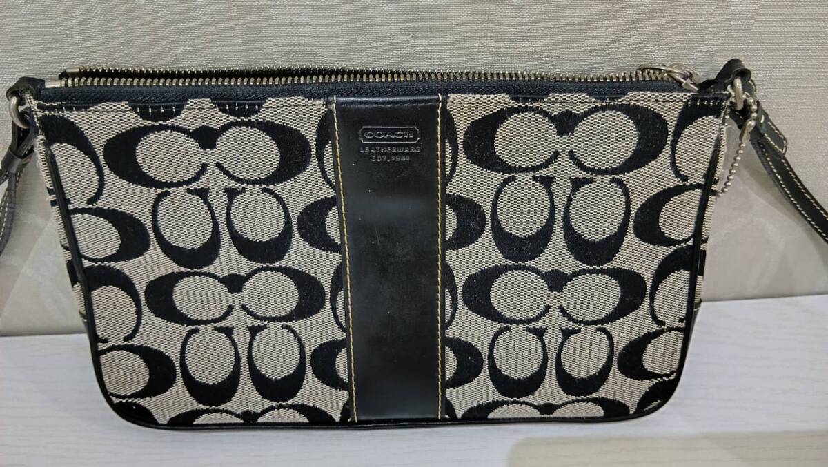 COACH モノグラム柄ショルダーバッグ