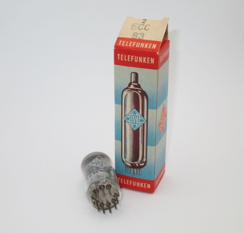 Telefunken　ECC83　1本　箱おまけ　ドイツ製　テレフンケン　TELEFUNKEN　真空管　　U2033　12AX7