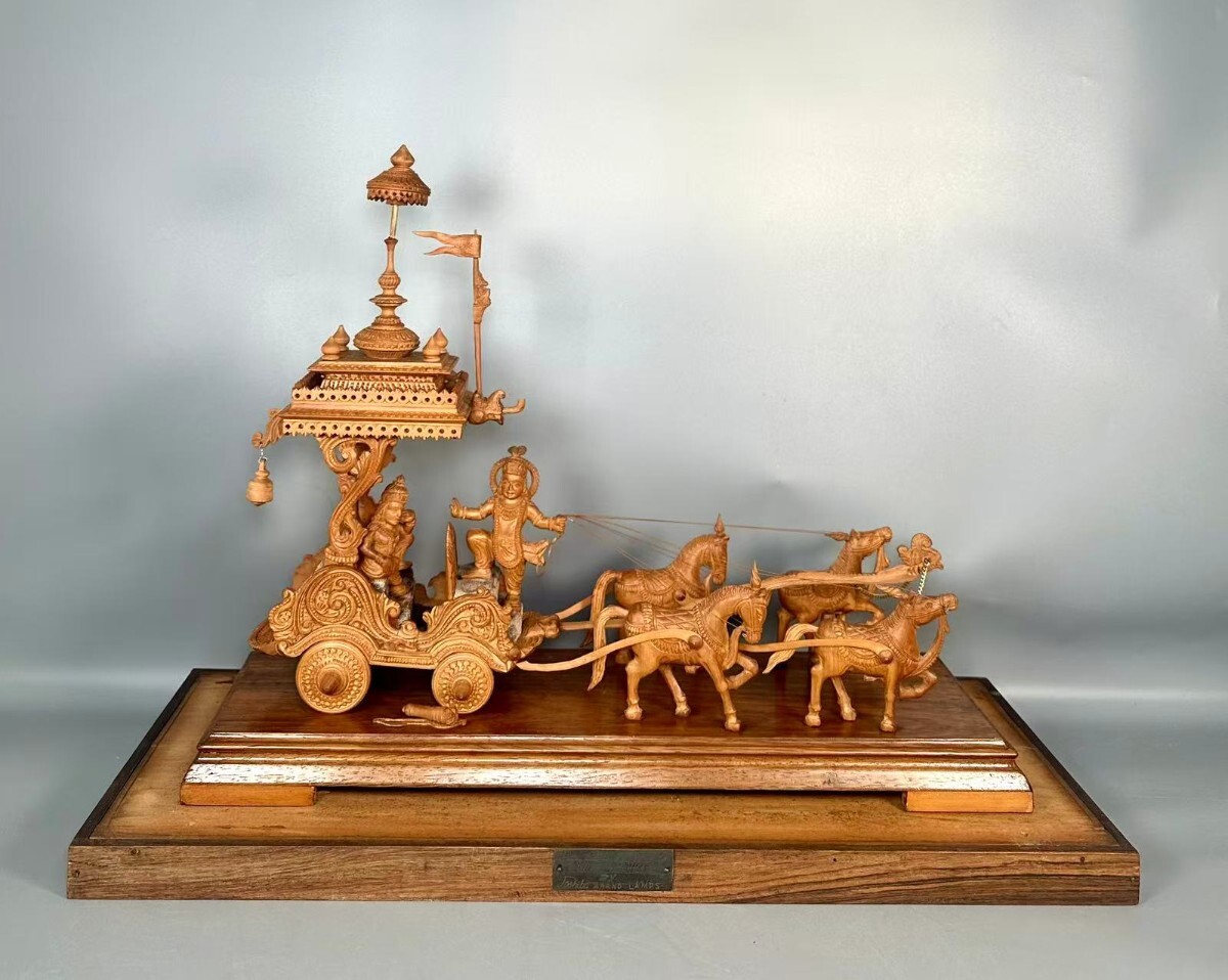 天然木 木製　白檀 木彫り細工 置物 彫刻人物　馬車 インドネシア美品　 店舗オブジェ　全 サイズ約55*25*40cm