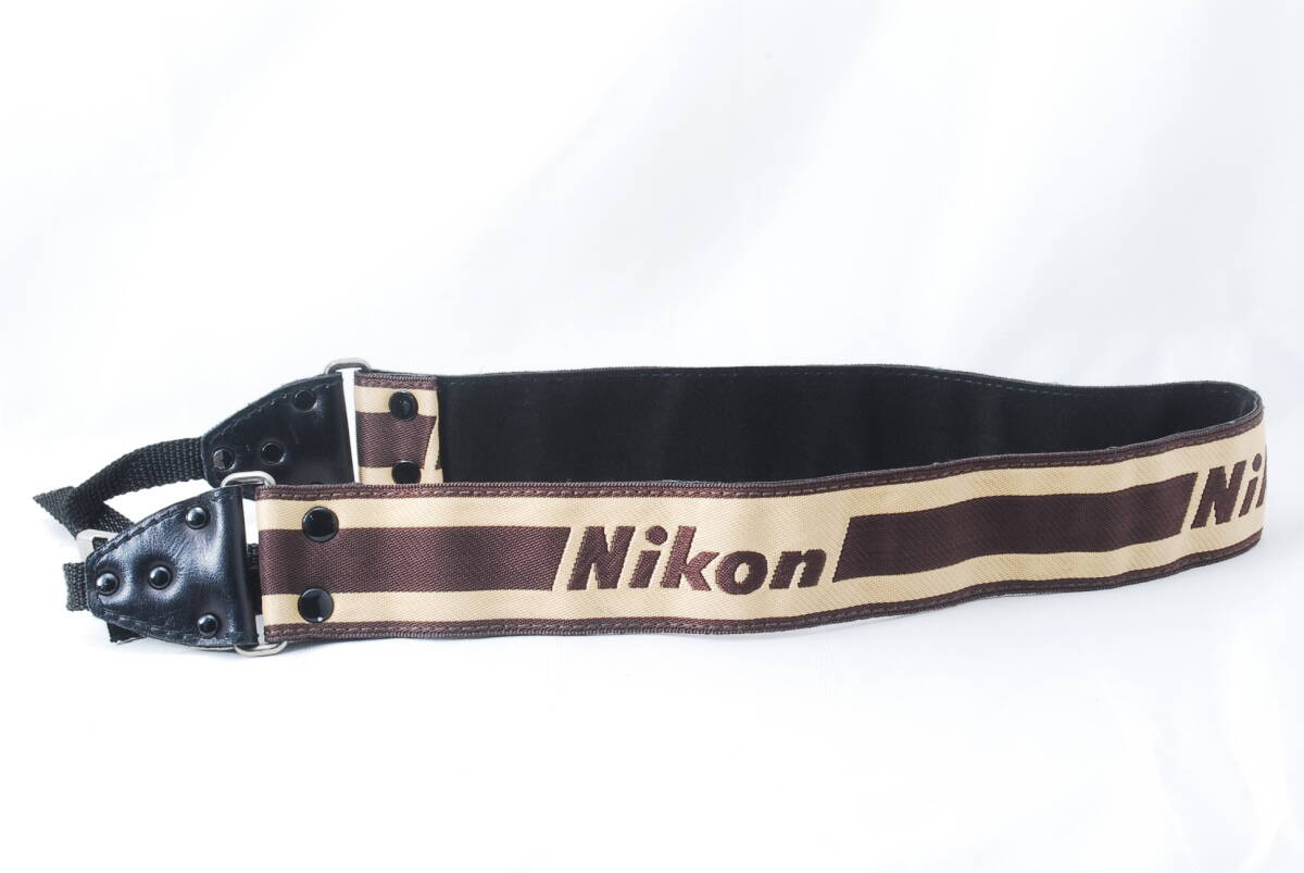 ☆Nikon ニコン カメラ ストラップ ベージュ×茶色(ブラウン) リベット 鋲留め ボーダー ストライプ ショルダー ネックCamera Strap レア☆