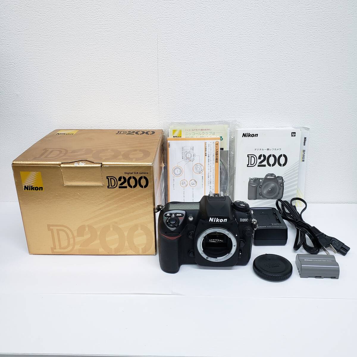 Nikon ニコン D200 ボディ 充電器 EN-EL3e QUICK CHARGER MH-18a 通電確認済み 詳細動作未確認 現状品 