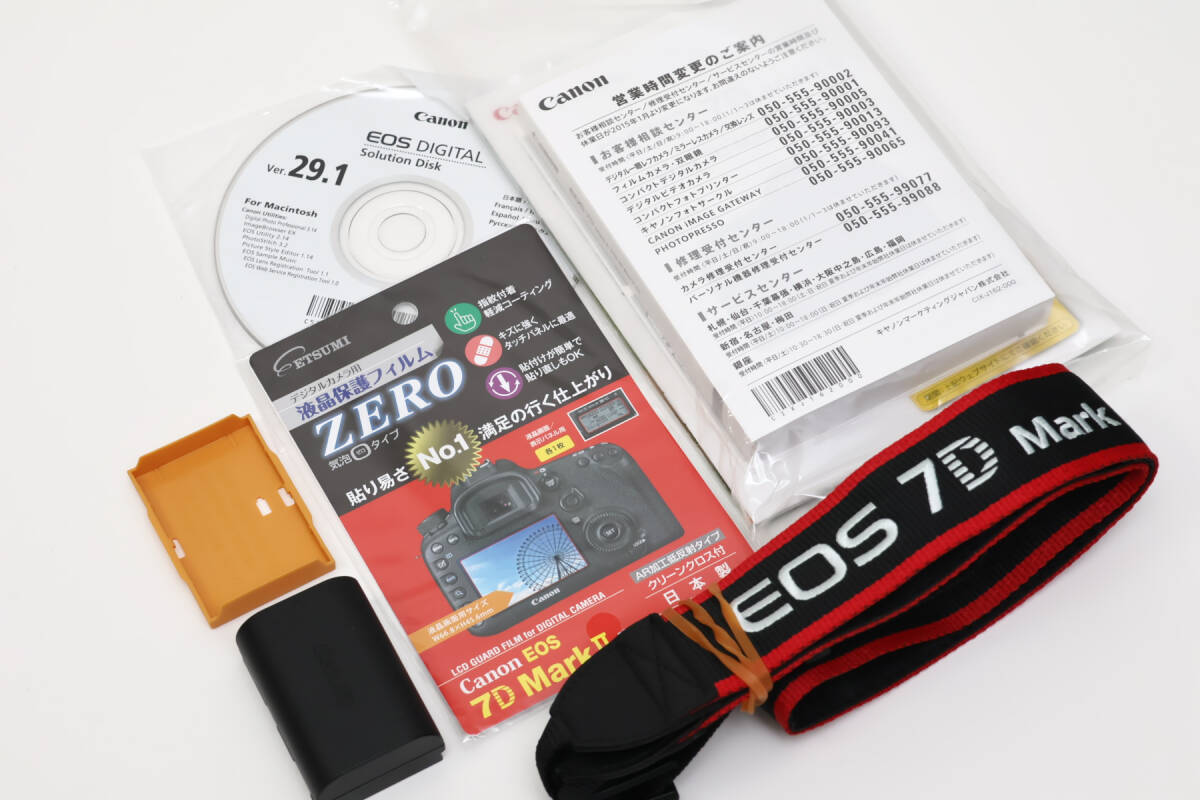 ★送料無料　Canon　EOS7D MarkII用　ストラップ・バッテリー・説明書・液晶保護フィルム　美品★