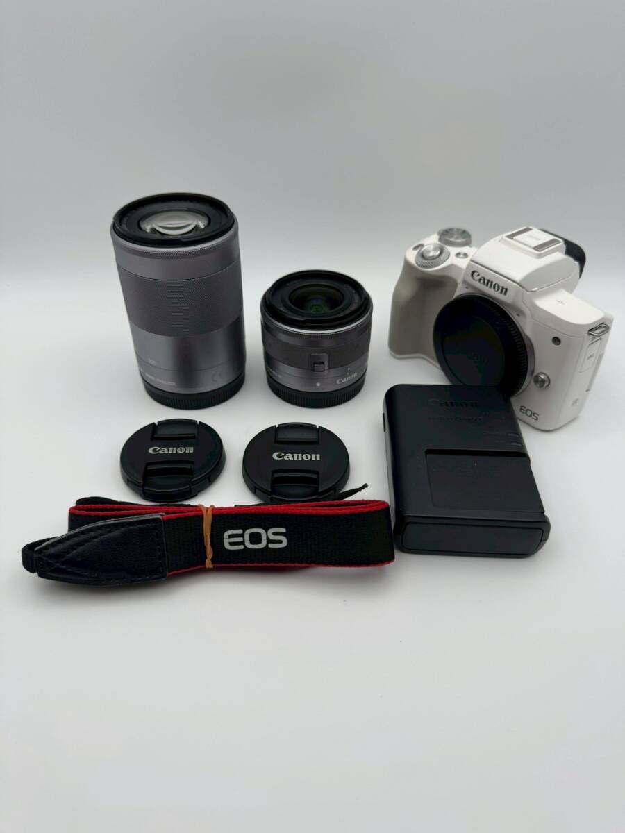 【Canon】EOS Kiss M + 15-45mm + 55-200mm ダブルレンズセット キャノン キヤノン 管 : N5795~5797