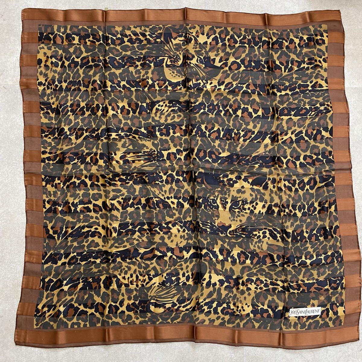 3yt 極美品 YVES SAINT LAUTENT イヴサンローラン レオパード柄 ヒョウ柄 ストール スカーフ ブラウン系 大判 レオパード 