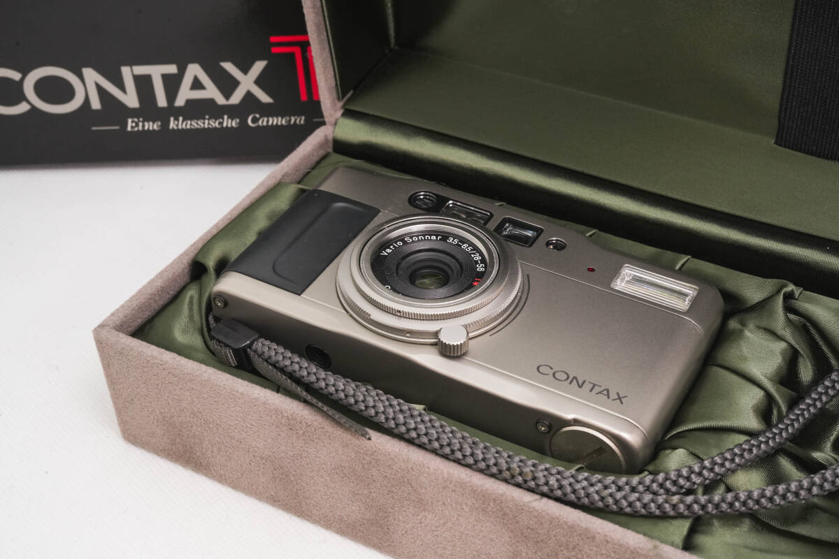 [元箱付属] CONTAX TVS コンパクトフィルムカメラ　通電確認済　元箱・付属品付き　コンタックス