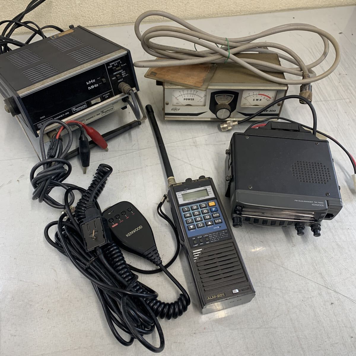 ■305 無線 周辺機器 まとめてセット 動作未確認 無線機 アマチュア無線機 トランシーバー ハンドマイク 動作未確認