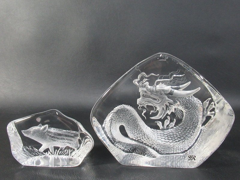 D5183 マッツジョナサン 龍 猪 クリスタルガラス ペーパーウェイト 2点 置物 MATS JONASSON