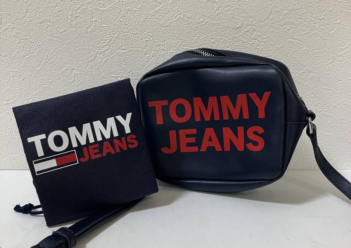 【32476】TOMMY JEANS トミージーンズ バッグ　ショルダーバッグ　Essential　CameraBag Camera Bag