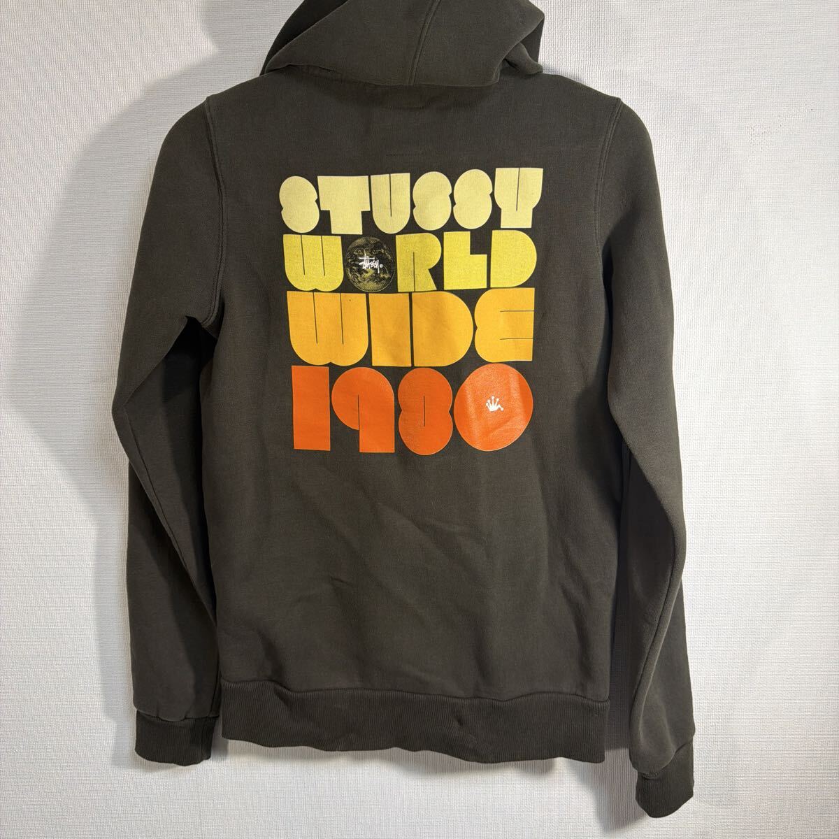 STUSSY ジップパーカーレディース M カーキ　プリント　送料込