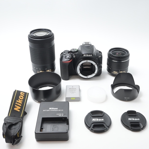ニコン Nikon D5600 ダブルズームキット