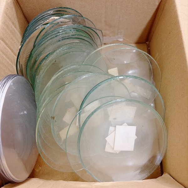 【おまとめセット】　ガラスプレート　円形ガラス　食器？　用途不明　大量　※割れガラスあり　現状品　ジャンク　