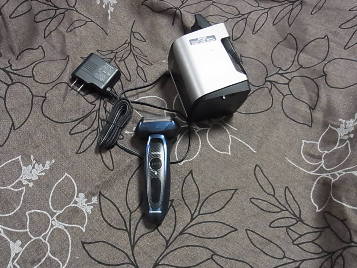 状態良好　Panasonic　電気シェーバー　ラムダッシュ 5枚刃　 ES-CLV76 　動作確認済