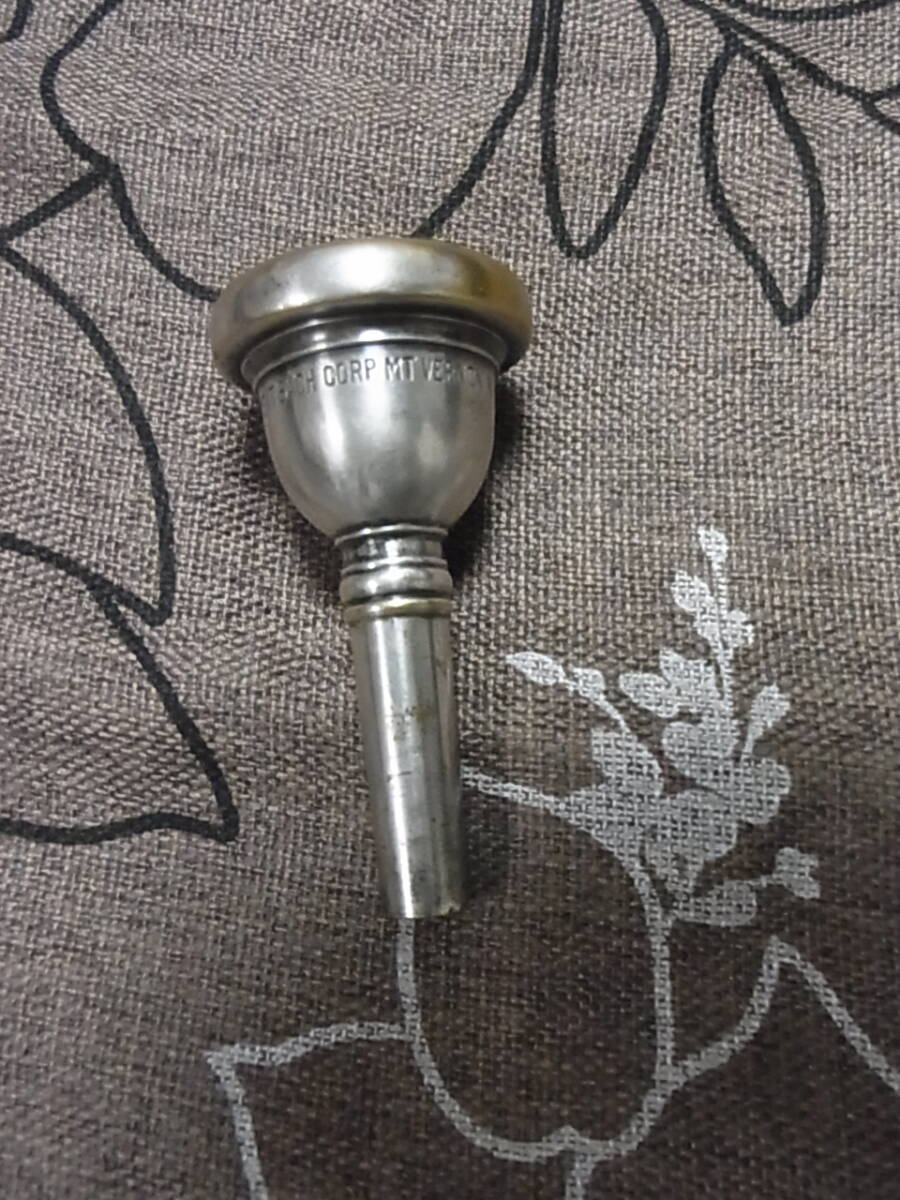 VINCENT BACH CORP MT VERNON N Y トロンボーン 　マウスピース 8 1/2 BW