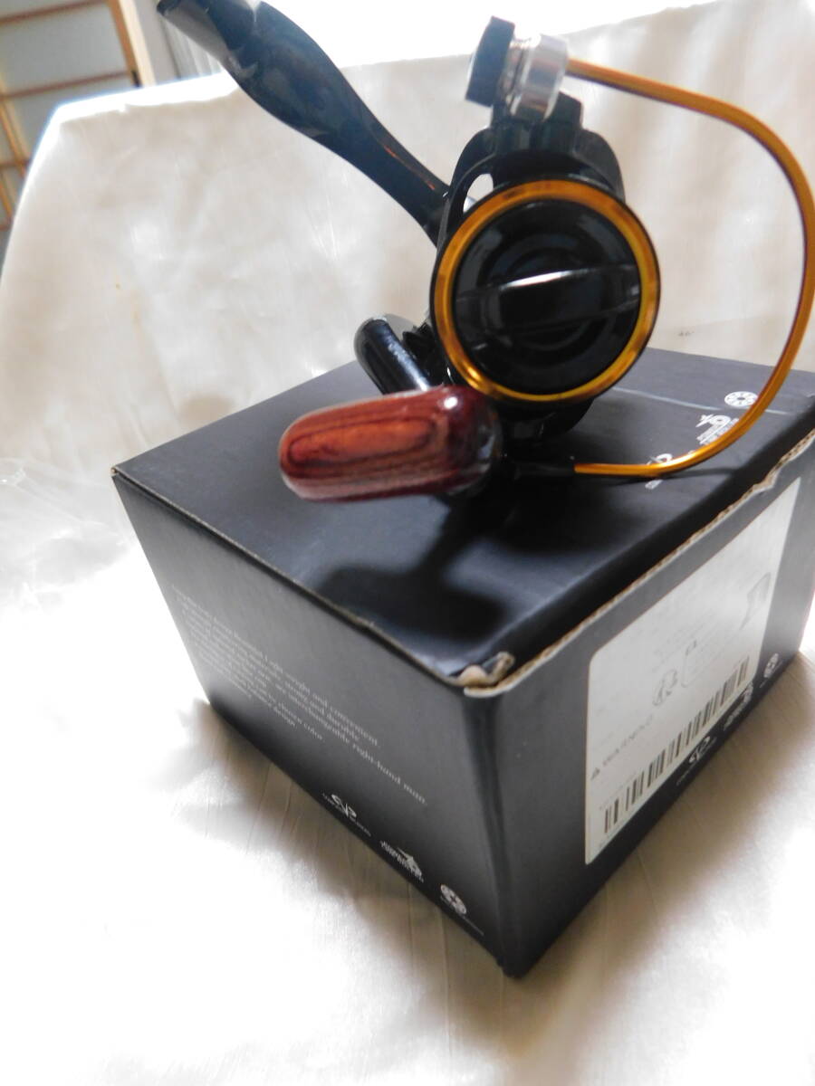 ☆スピニングリール　DC2000　　新品・未使用　ＵＳＥＤ