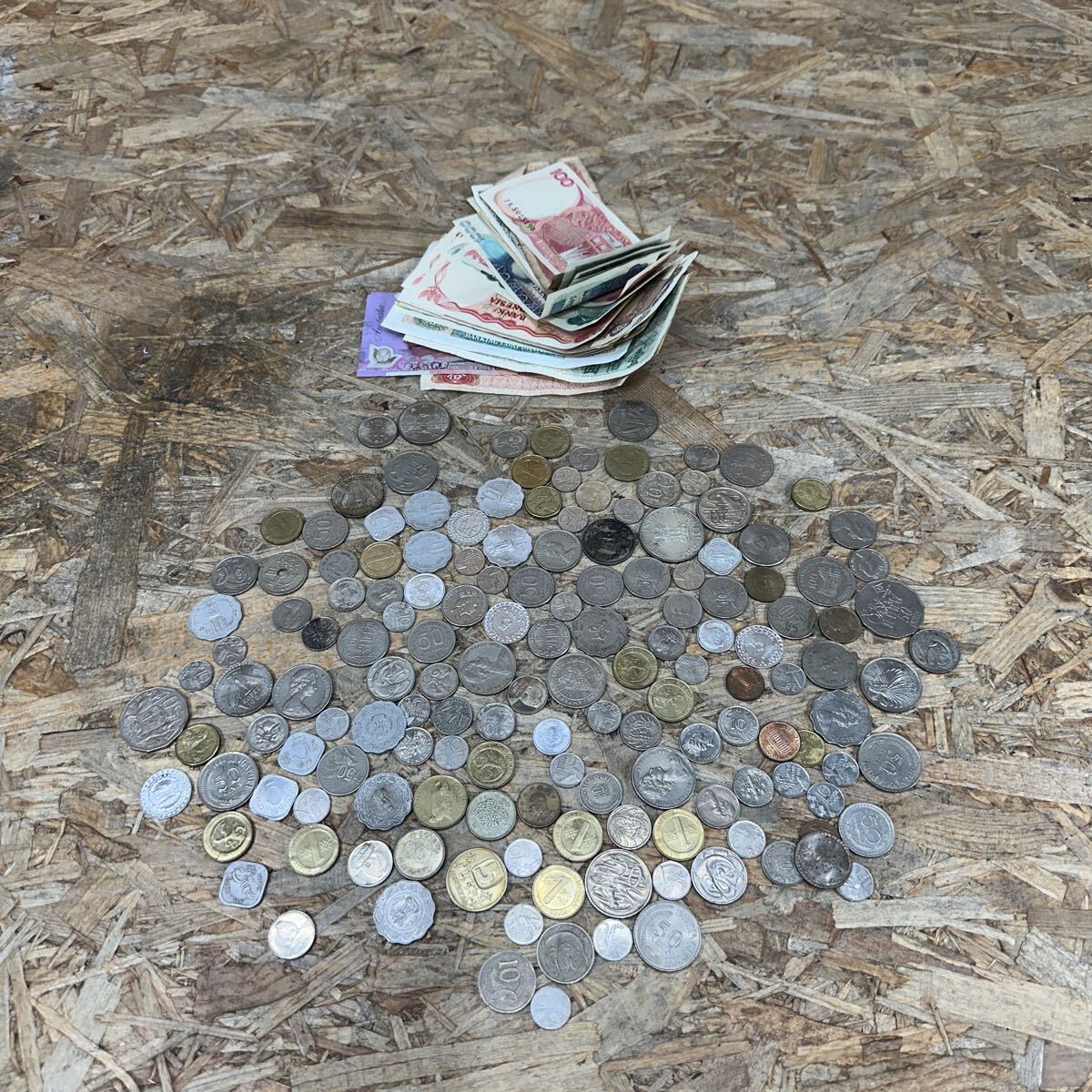 ae0414/1円〜/外国銭/硬貨/紙幣/外貨/外国硬貨/古銭/コレクション/コイン/大量まとめ/現状品