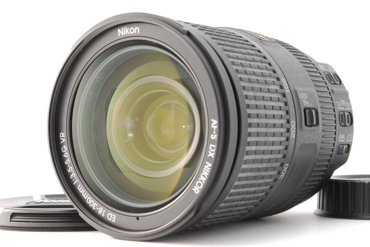 Nikon AF-S DX NIKKOR 18-300mm F/3.5-5.6G ED VR Zoom Lens 1097