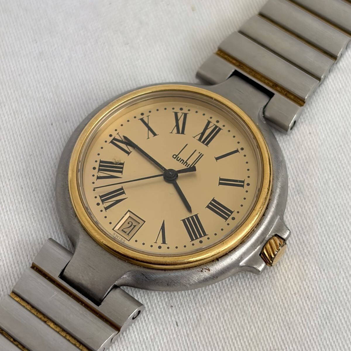 0003【0327 B-1534】dunhill ダンヒル ミレニアム デイト ゴールド文字盤 シルバーカラー クォーツ メンズ 腕時計 稼動品