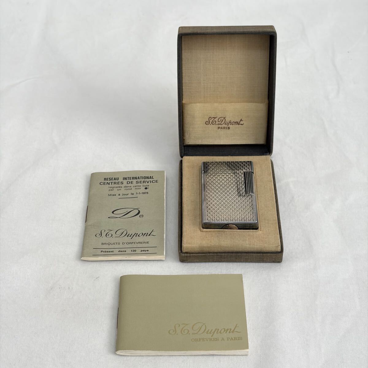 0008【0327 B-1529】S.T. Dupont デュポン ライン1 ローラー式 ガスライターライター シルバーカラー 喫煙具 喫煙グッズ 火花確認済み