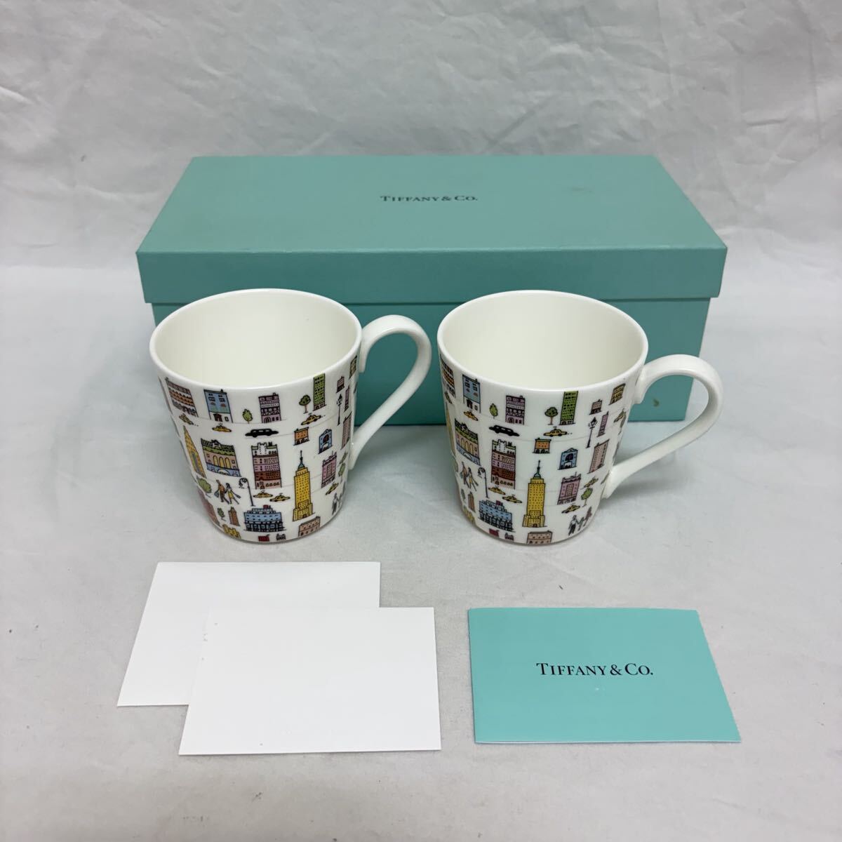 0053【0401 B-1645】Tiffany&Co. ティファニー 5th アベニュー マグカップ 2客セット ペアマグカップ ボーンチャイナ 洋食器 箱付き 現状品