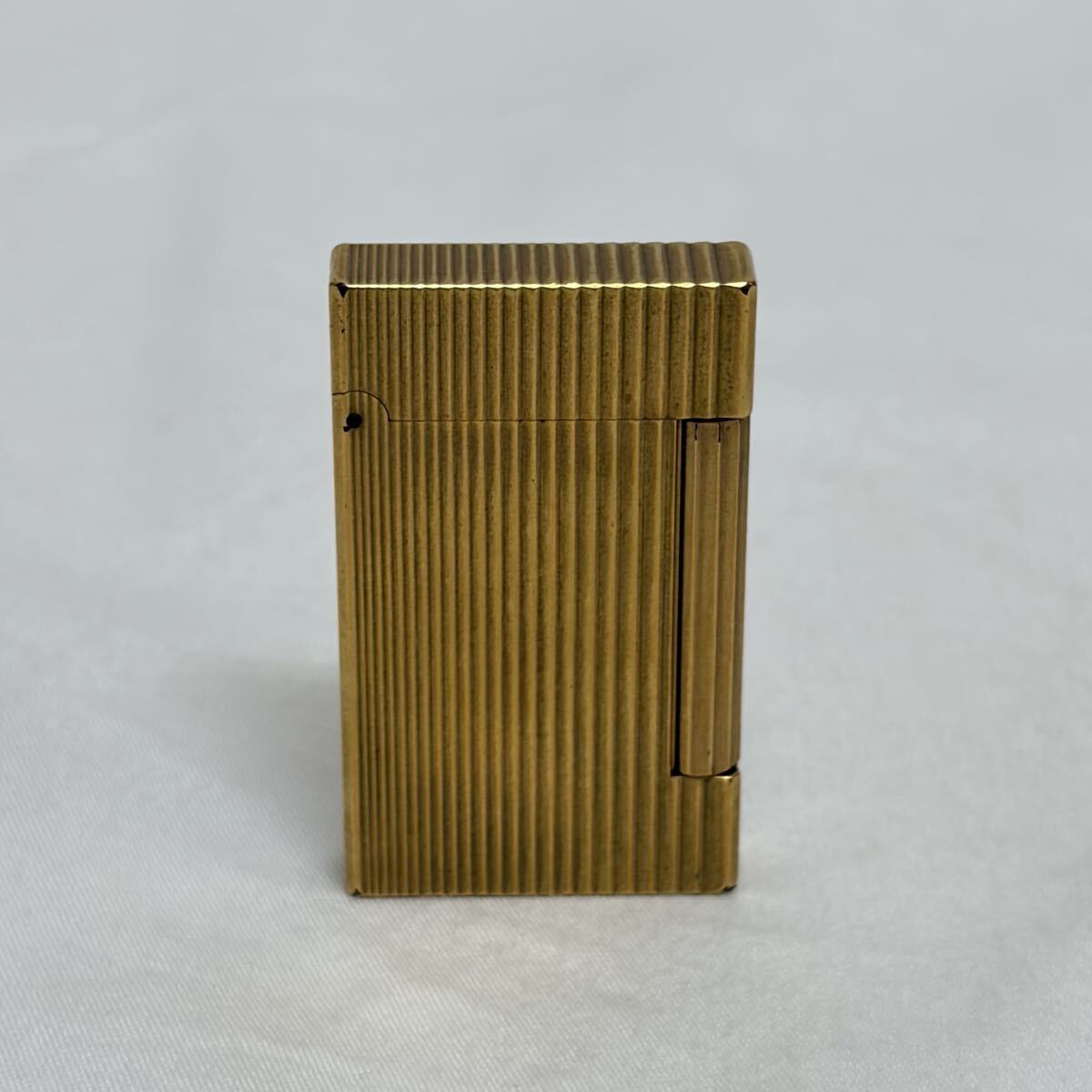 00021【0401B-1712】S.T.Dupont デュポン ガスライター ライター ゴールドカラー スリム ローラー式 喫煙具 喫煙グッズ 着火未確認※石なし