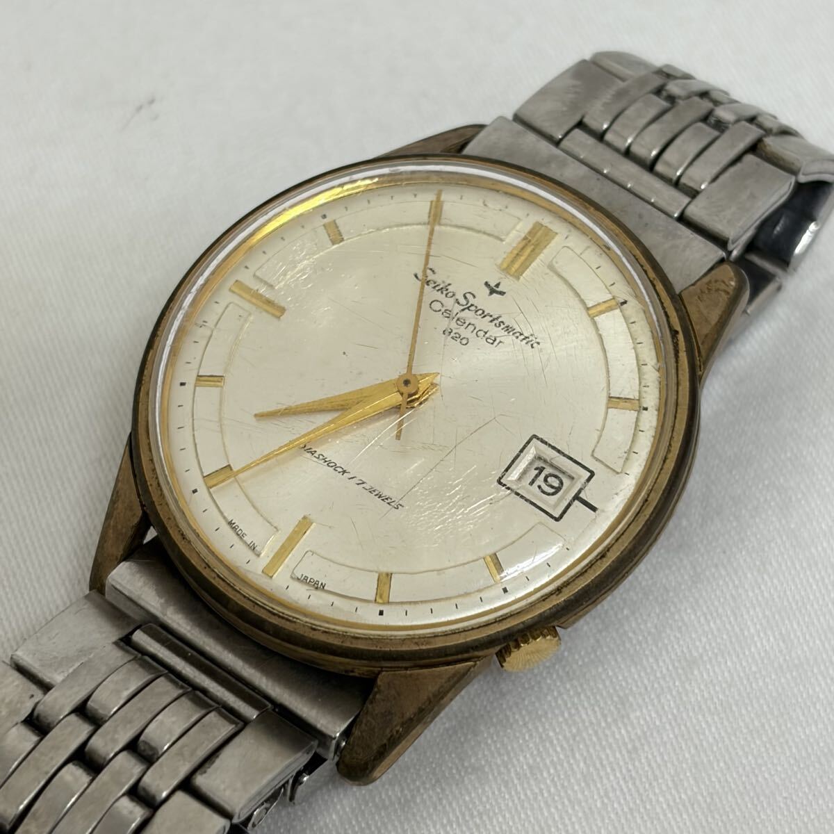 0002【0401B-1707】SEIKO セイコー スポーツマチック 15040 17石 自動巻き アナログ ラウンド メンズ 腕時計 ゴールド系 3針 デイト 稼働品