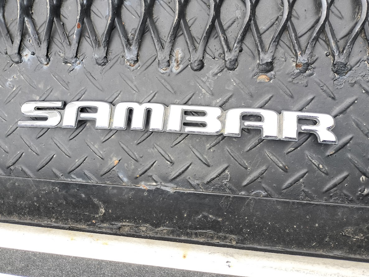 送料185円発送！サンバー 「SAMBAR」大型メッキエンブレム　約35cm×3ｃｍ
