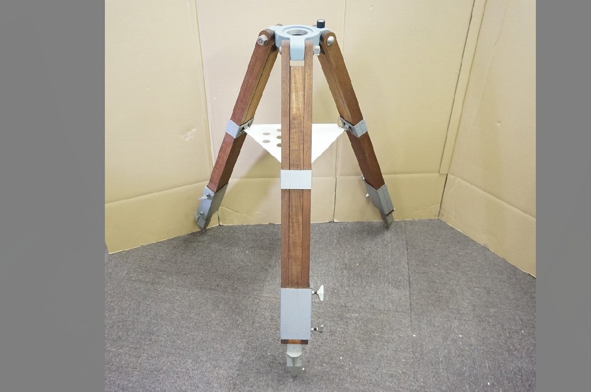 [SK][C6885916] 高橋製作所 タカハシ TS式 システム 90mm 赤道儀など用 木製三脚 天体望遠鏡