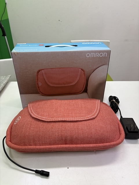 伊10228 動作確認済み オムロン OMRON クッションマッサージャー HM-343-R レッド マッサージ機