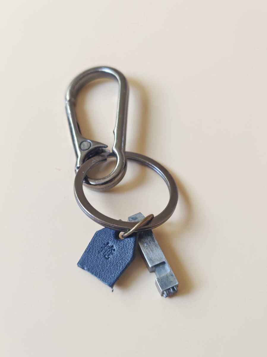 漢字 [掩] かばう メタルスタンプ 刻印 活版印刷 活字 ハンコ タイプライター キーホルダー キーリング 昭和期 アンティーク レトロ 