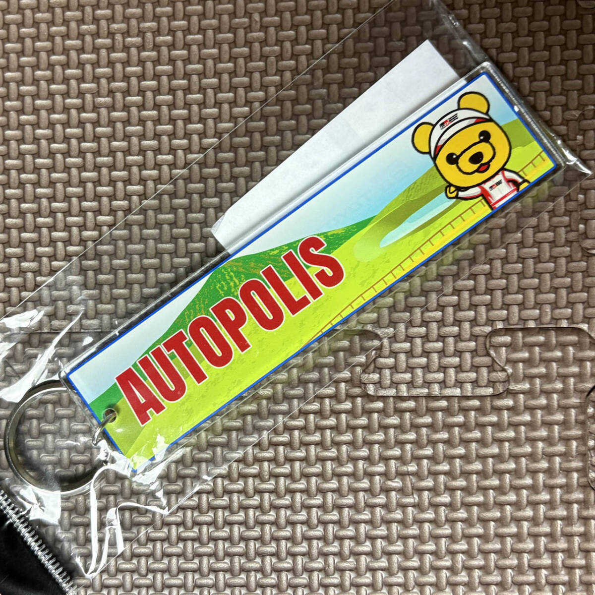 AUTOPOLIS　オートポリス　ご当地くま吉　フライトタグ風　アクリルキーホルダー　Gazoo Racing　GR　くま吉