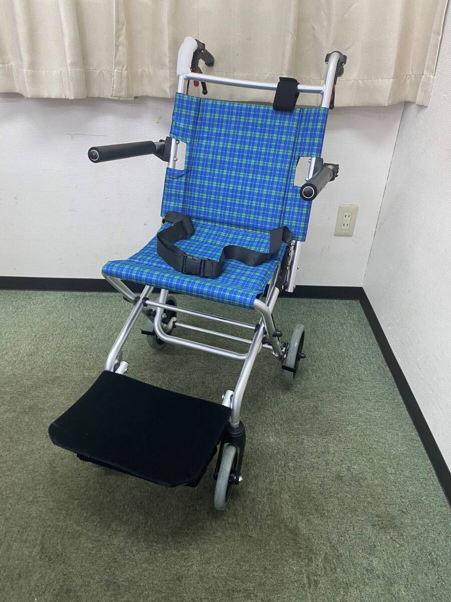 バギー車いす・軽量7ｋｇ【持ち運びやすい】・ブレーキ付き《ロック付き》フットブレーキ・ひじ掛けが後ろに横から乗れる