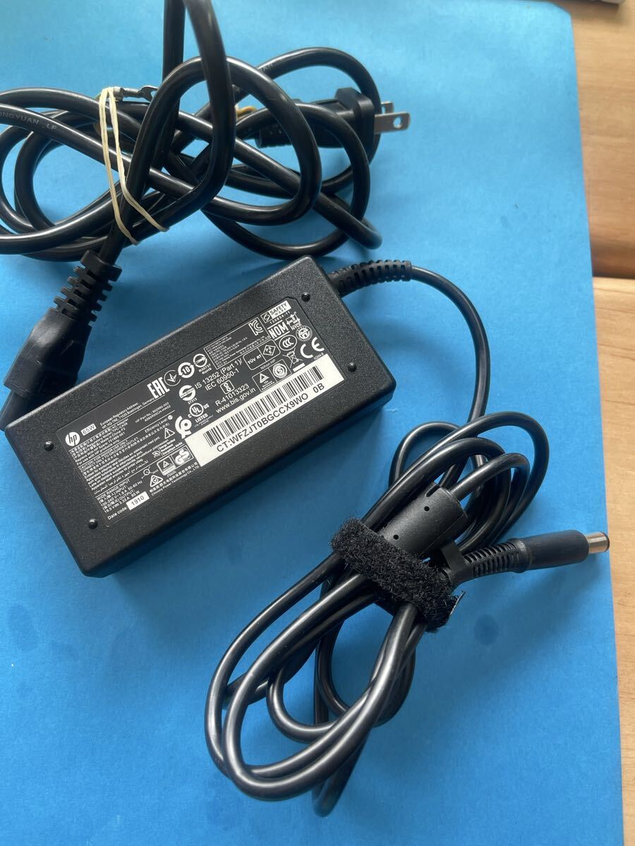 (6090)HP ACアダプター　 TPN-CA58 19.5V 3.33A 差し込み外径約7.4ミリ センターピン