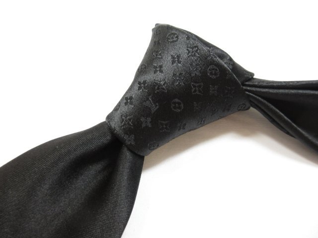 HH未使用【ルイヴィトン LOUIS VUITTON】BOX付き♪ LV刺繍×モノグラム柄♪ シルクネクタイ（メンズ）ブラック イタリア製 ★39MMB0002★