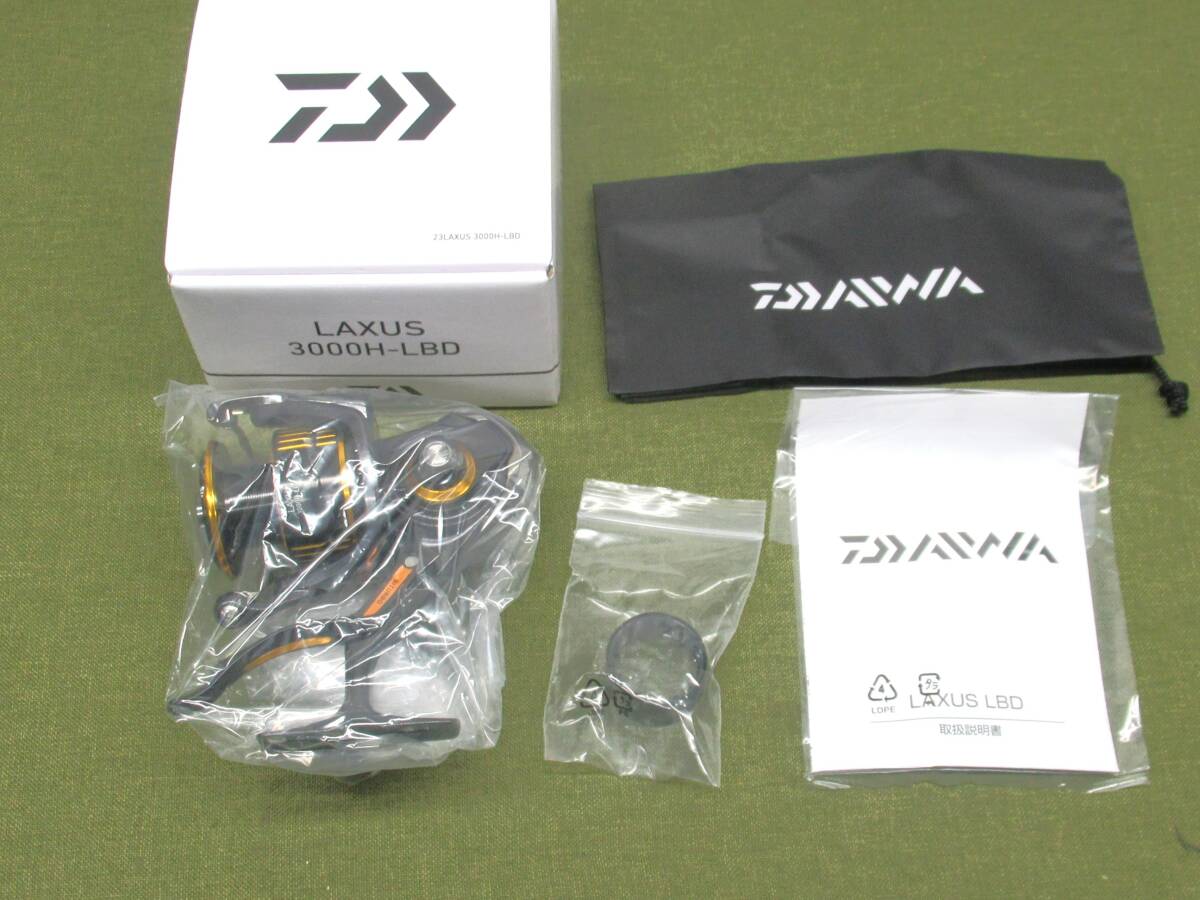 未使用品 DAIWA ダイワ 23 LAXUS ラグザス 3000H-LBD スピニングリール 釣り具 フィッシング 管理8H0403A-A5