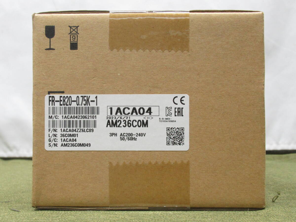 未開封品 MITSUBISHI 三菱電機 FR-E820-0.75K-1 2023年製 汎用インバータ FREQROL-E800シリーズ 管理8H0406K-L1