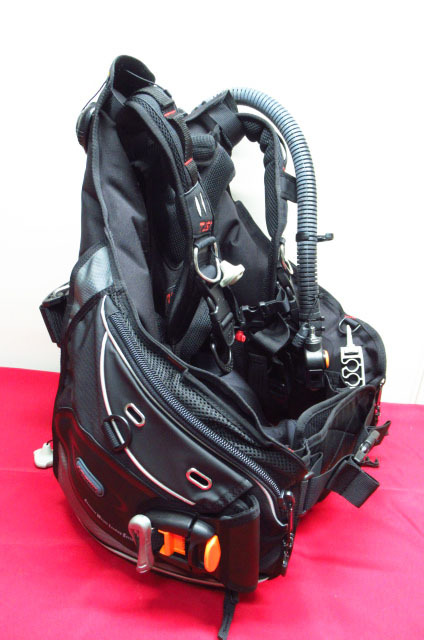TUSA ツサ BCジャケット Mサイズ SOVERIN ソブリン ダイビング 重機材 管理8S0410L-C7