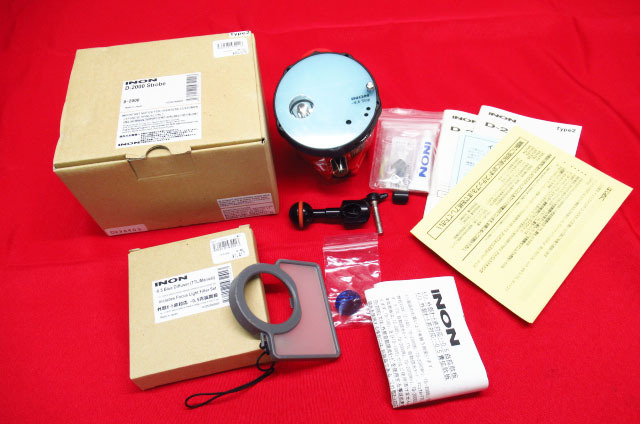 通電未確認 現状品 INON イノン ストロボ ライト D-2000 バッテリーなし / 青拡散板 ダイビング用品 管理8S0407F-B2